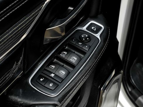 Used 2021 RAM 2500 Limited AWD/4WD image 45