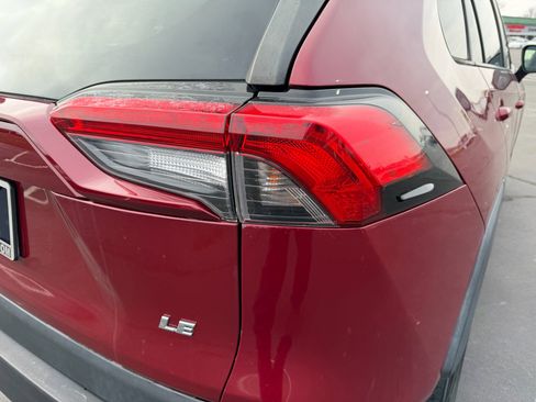 Used 2019 Toyota RAV4 LE image 22