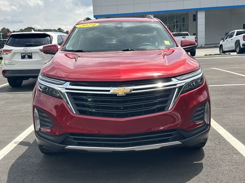 Used 2024 Chevrolet Equinox LT FWD image 3