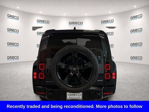 Used 2024 Land Rover Defender 130 X-Dynamic SE AWD/4WD image 6