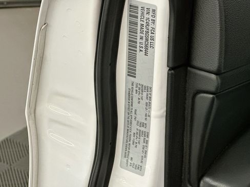 Used 2021 Jeep Grand Cherokee Limited AWD/4WD image 12