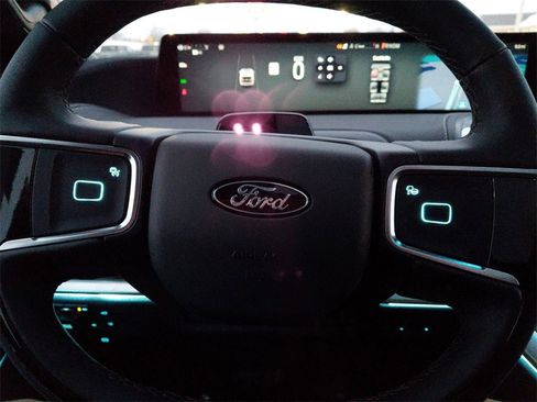 New 2025 Ford Expedition Platinum w/ Stealth Performance Package image 32