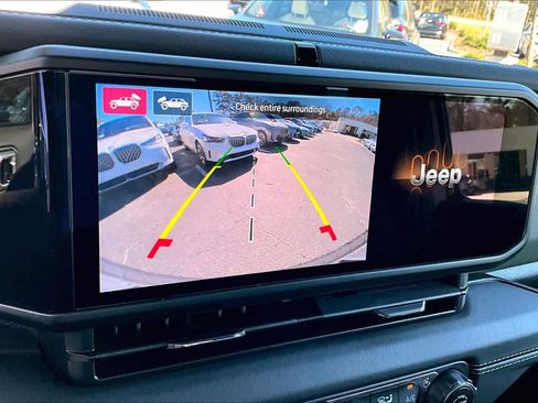 Used 2024 Jeep Wrangler High Altitude image 27