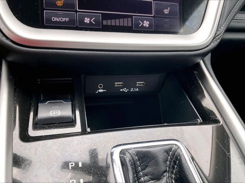 Used 2022 Subaru Outback Limited image 26