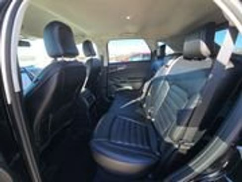 Used 2022 Ford Edge SEL w/ Convenience Package image 5