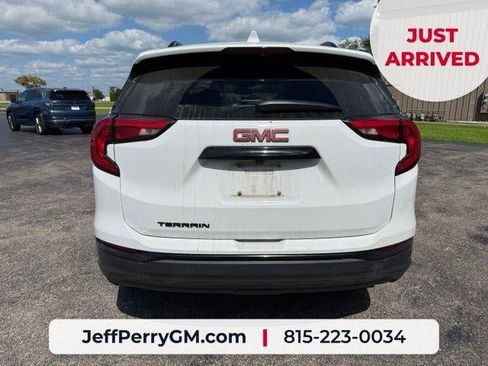 Used 2019 GMC Terrain SLE w/ Driver Convenience Package FWD image 8