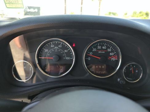 Used 2016 Jeep Wrangler Rubicon AWD/4WD image 41
