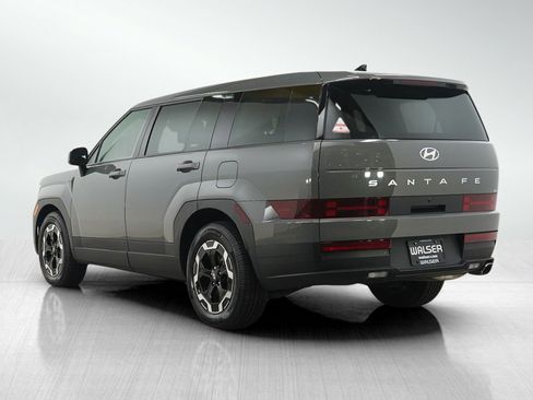 Used 2024 Hyundai Santa Fe SE AWD/4WD image 3