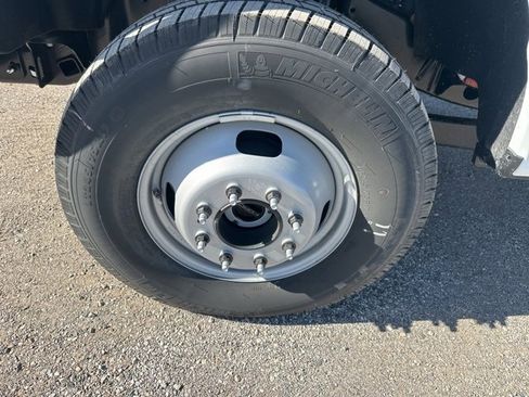 New 2026 Ford F350 XL w/ XL Chrome Package image 5