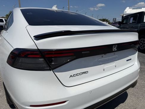 Used 2023 Honda Accord EX-L image 11
