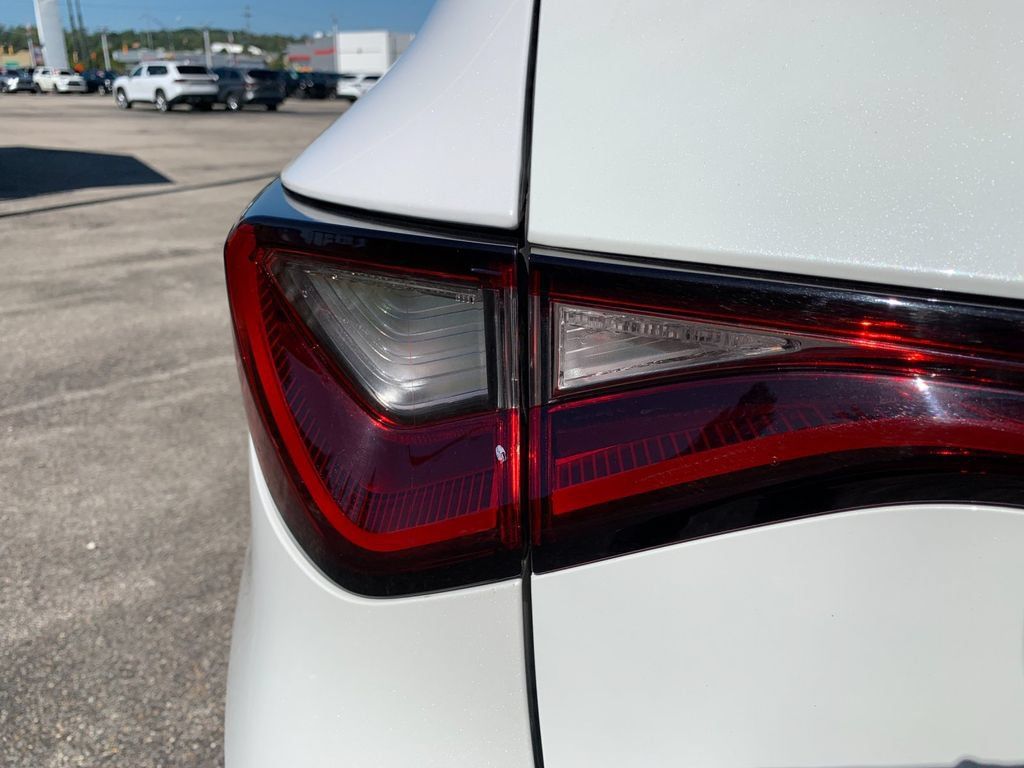 Used 2025 Acura MDX SH-AWD image 35