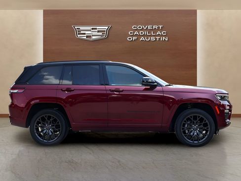 Used 2025 Jeep Grand Cherokee Summit AWD/4WD image 5