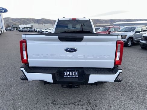 Used 2024 Ford F350 XLT image 4