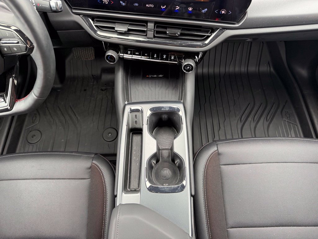Used 2025 Chevrolet Equinox EV RS FWD image 26