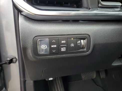 New 2026 GMC Terrain Elevation w/ Elevation Premium Package AWD/4WD image 18