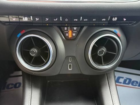 Used 2020 Chevrolet Blazer LT FWD image 29