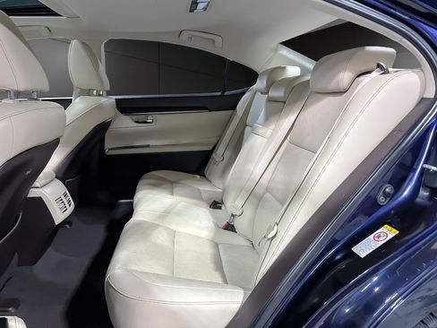 Used 2018 Lexus ES 350 w/ Navigation System Package image 13