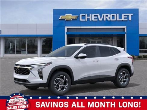 New 2026 Chevrolet Trax LT image 2