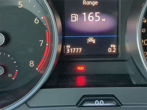 Certified 2021 Volkswagen Tiguan SE image 31