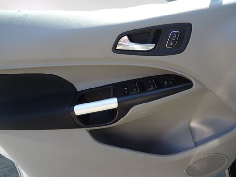 Used 2022 Ford Transit Connect XLT FWD image 20