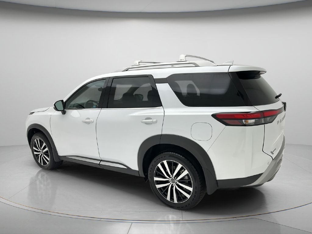 Used 2025 Nissan Pathfinder Platinum AWD/4WD image 4