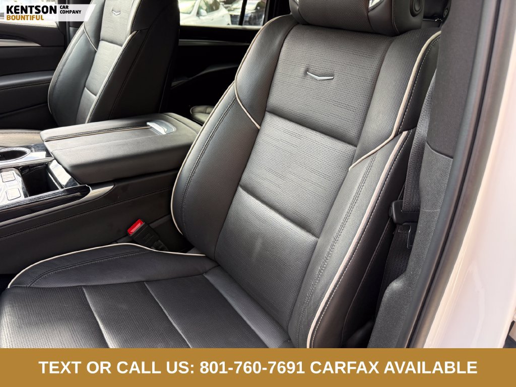 Used 2025 Cadillac Escalade ESV Sport w/ LPO, ONYX Package AWD/4WD image 30