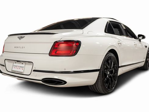 Used 2023 Bentley Flying Spur W12 image 26