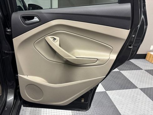 Used 2015 Ford Escape SE FWD image 20