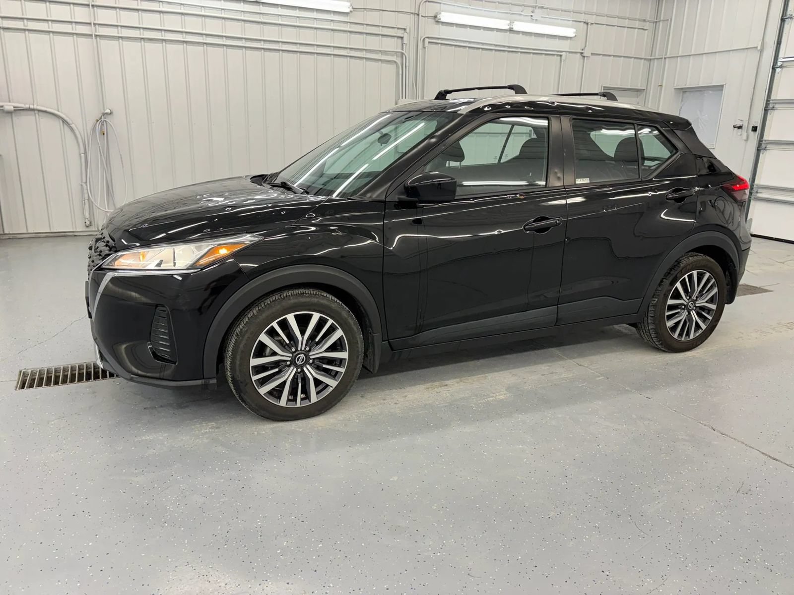 Used 2021 Nissan Kicks SV FWD image 14