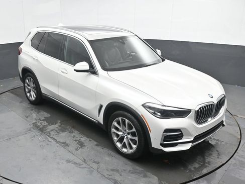 Used 2023 BMW X5 xDrive40i w/ Premium Package AWD/4WD image 38