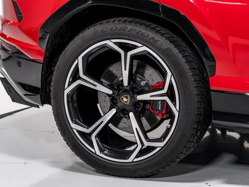 Used 2019 Lamborghini Urus image 56