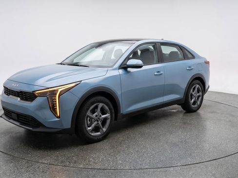 Used 2025 Kia K4 FWD image 3