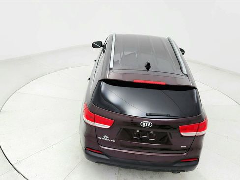Used 2016 Kia Sorento AWD image 16
