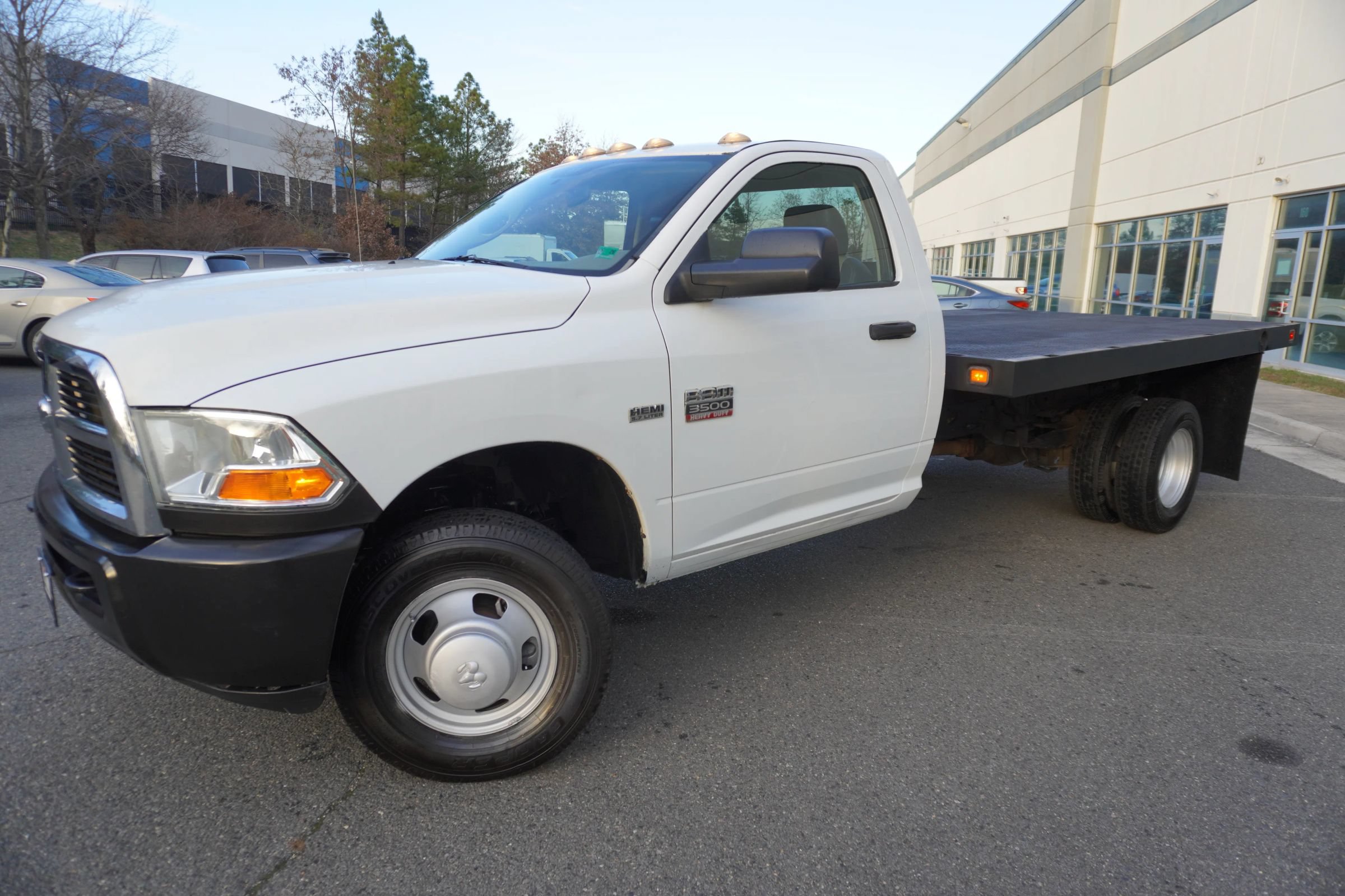 Used 2011 RAM 3500 ST RWD image 3