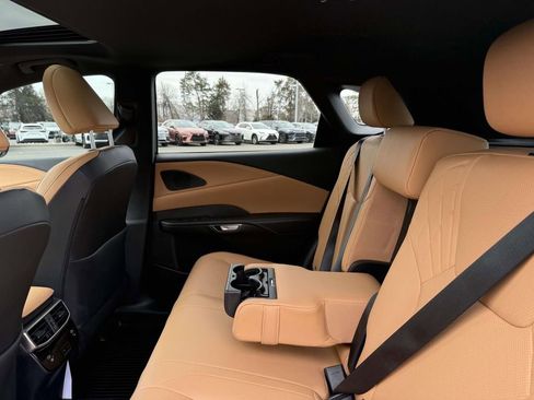 Used 2023 Lexus RX 350 Premium image 18