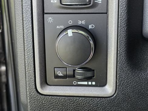 Used 2017 RAM 1500 Tradesman AWD/4WD image 15