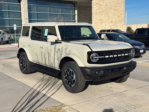 New 2025 Ford Bronco Outer Banks image 47