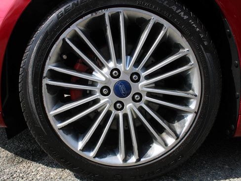 Used 2014 Ford Fusion SE w/ Equipment Group 202A image 19