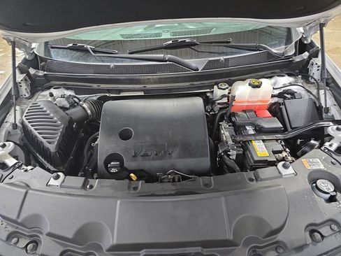 Used 2019 Chevrolet Traverse RS image 32