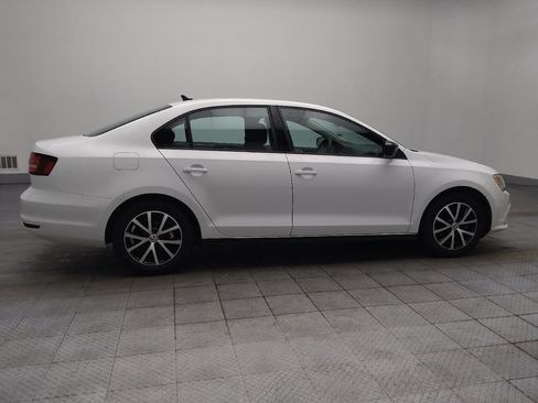 Used 2016 Volkswagen Jetta SE FWD image 10