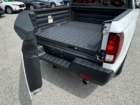 Used 2022 Honda Ridgeline Black Edition image 19