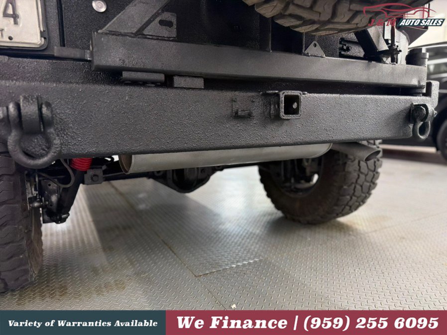 Used 2015 Jeep Wrangler Unlimited Sahara w/ Connectivity Group AWD/4WD image 26