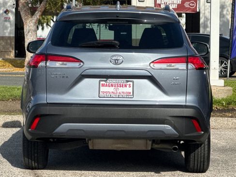 Certified 2022 Toyota Corolla Cross LE image 4