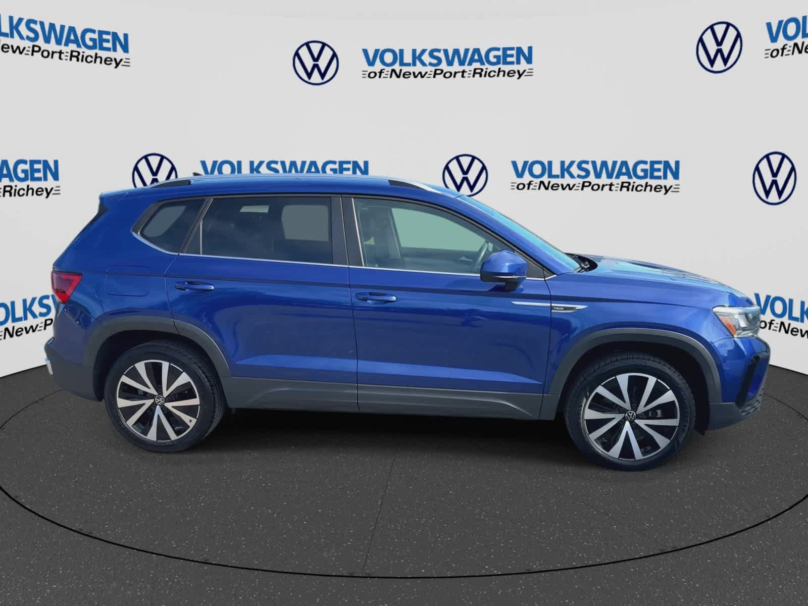 Used 2024 Volkswagen Taos SE FWD image 9