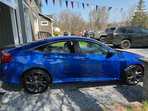 Used 2019 Honda Civic Sport image 4