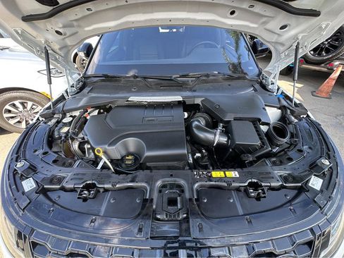 Used 2021 Land Rover Range Rover Evoque R-Dynamic SE image 41