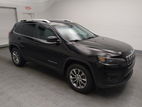 Used 2019 Jeep Cherokee Latitude Plus AWD/4WD image 11