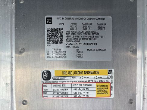 Used 2024 Chevrolet Brightdrop 400 w/ Commercial Equipment Package AWD/4WD image 30