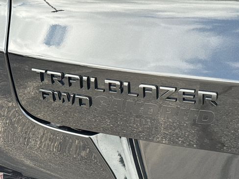 Certified 2025 Chevrolet TrailBlazer RS w/ Convenience Package AWD/4WD image 8