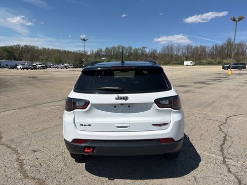 Used 2022 Jeep Compass Trailhawk w/ Trailhawk Elite Group image 4